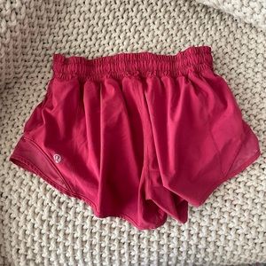 Magenta Lululemon Hotty Hot 2.5